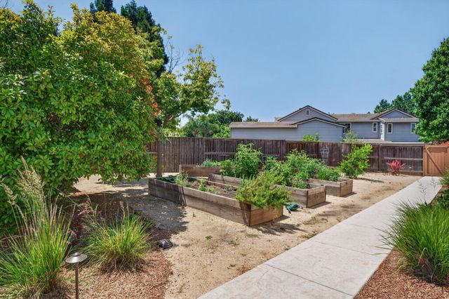 9765 Duckweed St, Roseville, CA 95747