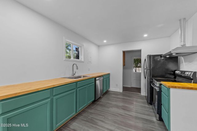 404 Seymour Street, Aberdeen, NC 28315