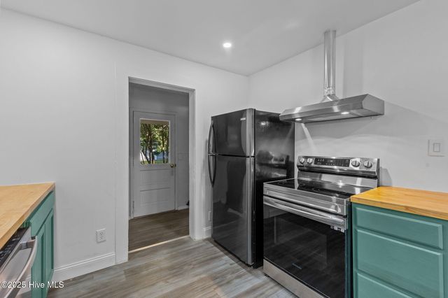 404 Seymour Street, Aberdeen, NC 28315