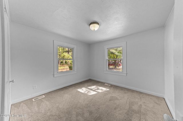 404 Seymour Street, Aberdeen, NC 28315