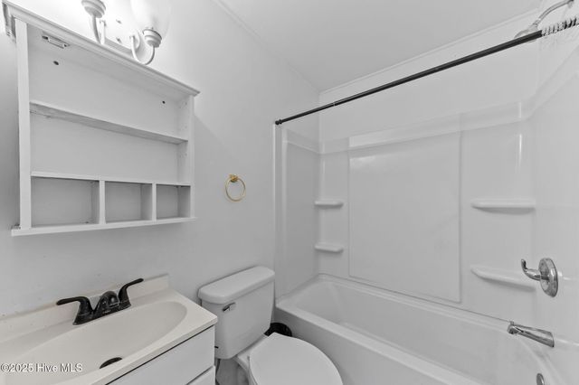 404 Seymour Street, Aberdeen, NC 28315