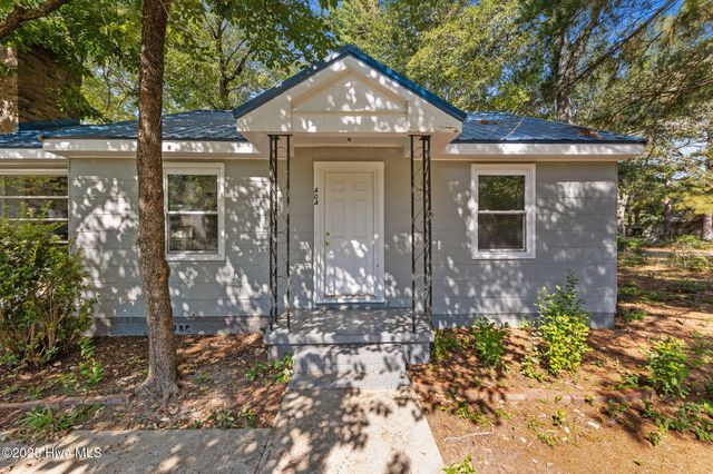 404 Seymour Street, Aberdeen, NC 28315