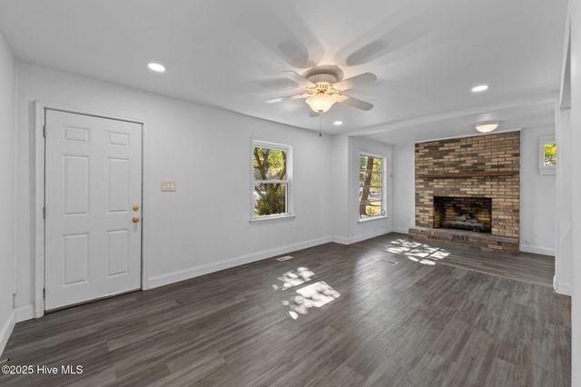 404 Seymour Street, Aberdeen, NC 28315