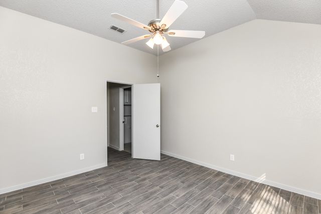 914 Pierce Arrow Drive, Arlington, TX 76001