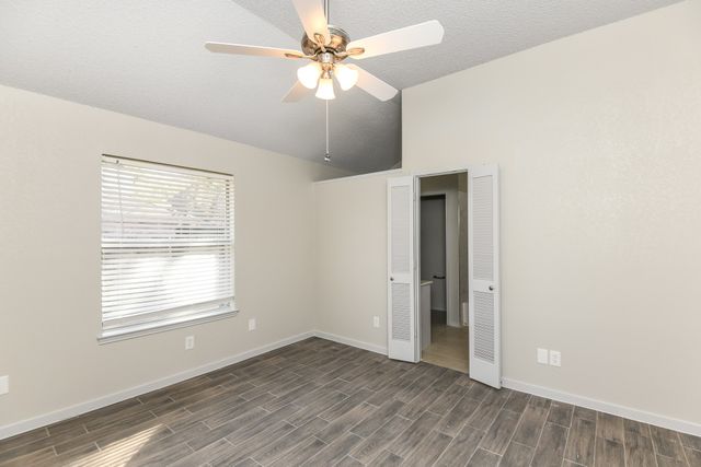 914 Pierce Arrow Drive, Arlington, TX 76001