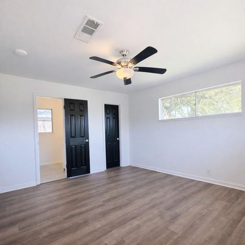 1820 Sunset Avenue, Bay City, TX 77414