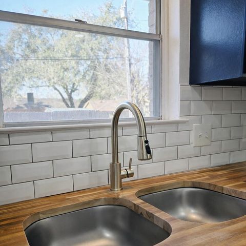 1820 Sunset Avenue, Bay City, TX 77414