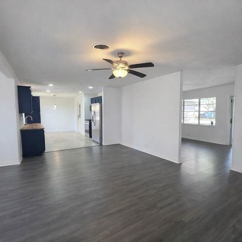 1820 Sunset Avenue, Bay City, TX 77414