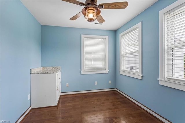 106 Dandy View LN, Yorktown, VA 23692