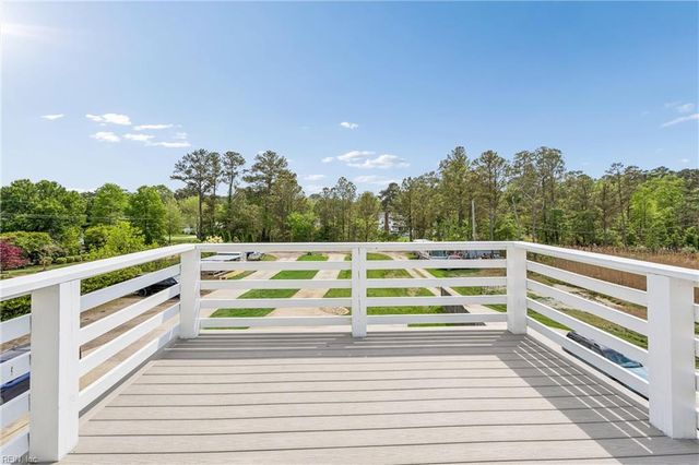 106 Dandy View LN, Yorktown, VA 23692