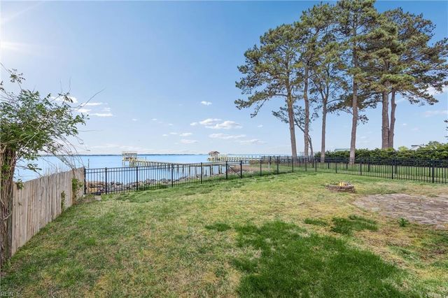 106 Dandy View LN, Yorktown, VA 23692