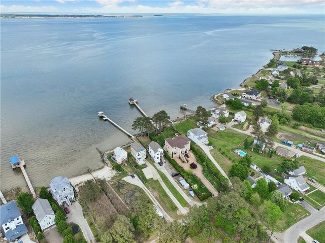 106 Dandy View LN, Yorktown, VA 23692