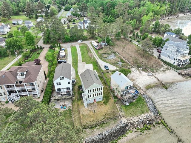 106 Dandy View LN, Yorktown, VA 23692