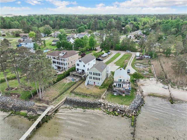 106 Dandy View LN, Yorktown, VA 23692