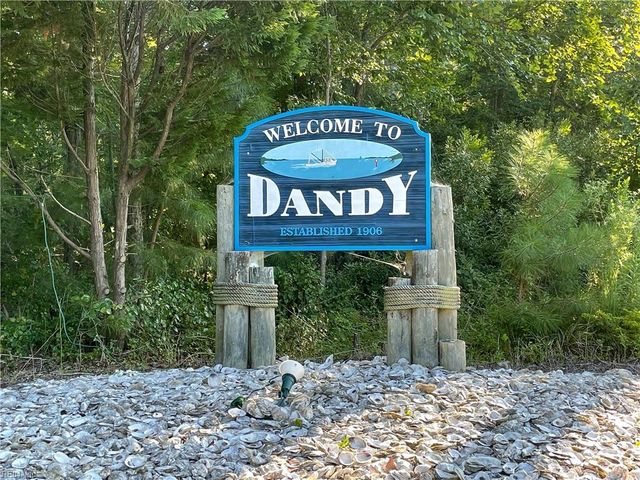 106 Dandy View LN, Yorktown, VA 23692