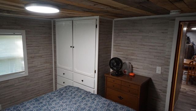 12733 Yellowbanks Trail 69 N, Dale, IN 47523