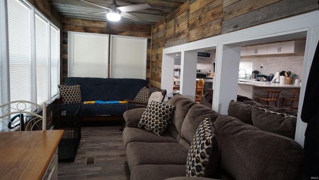 12733 Yellowbanks Trail 69 N, Dale, IN 47523