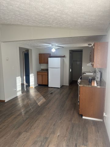 432 Andrews Ave, Hartsville, TN 37074