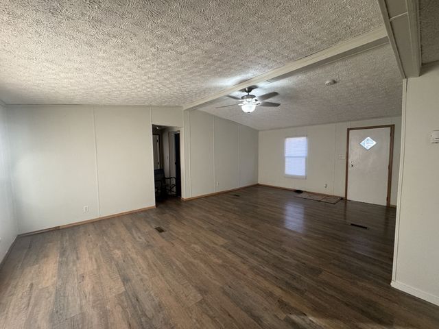 432 Andrews Ave, Hartsville, TN 37074