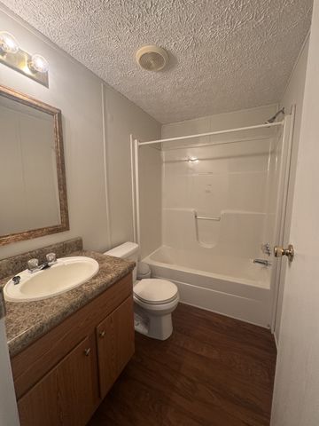 432 Andrews Ave, Hartsville, TN 37074