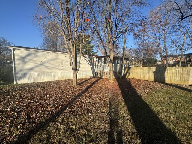 432 Andrews Ave, Hartsville, TN 37074