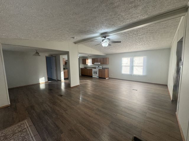 432 Andrews Ave, Hartsville, TN 37074