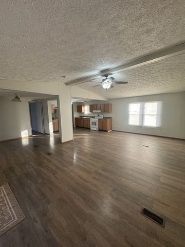 432 Andrews Ave, Hartsville, TN 37074