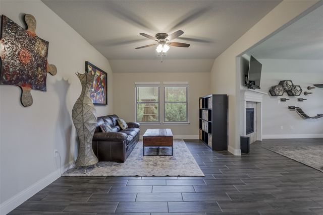 173 Hackney Street, Waxahachie, TX 75165