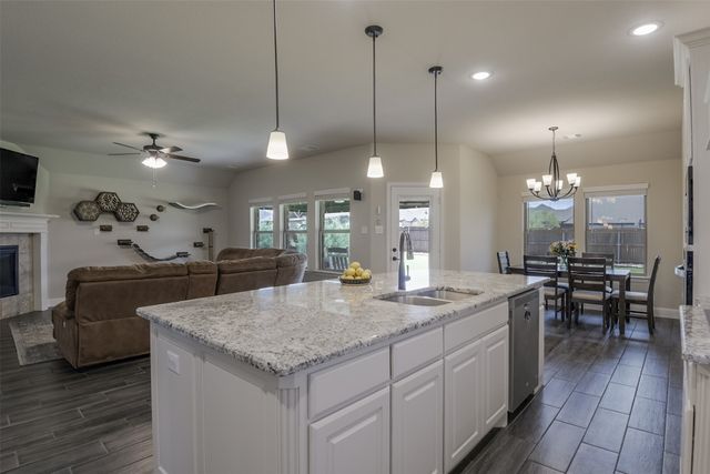 173 Hackney Street, Waxahachie, TX 75165