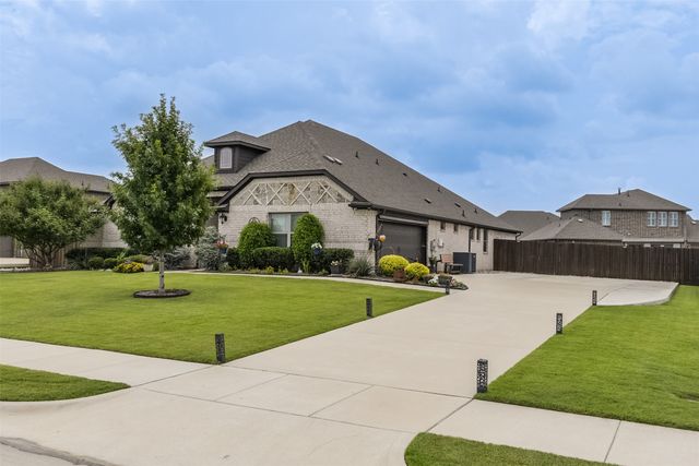 173 Hackney Street, Waxahachie, TX 75165