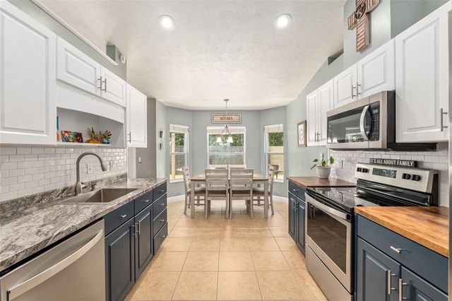 340 NW 233RD TERRACE, Newberry, FL 32669