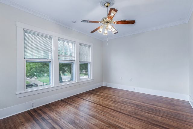 721 W Washington St., Sherman, TX 75092
