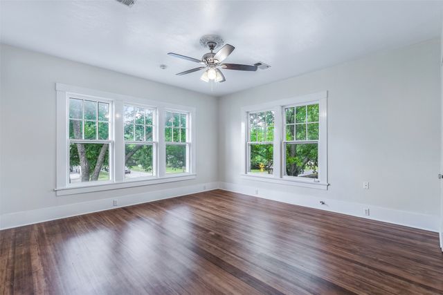 721 W Washington St., Sherman, TX 75092