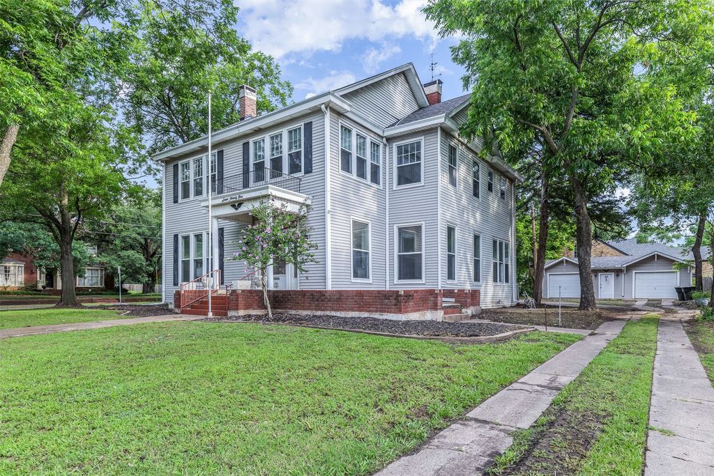 721 W Washington St., Sherman, TX 75092