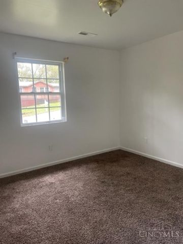 112 W Leslie Avenue, Woodlawn, OH 45215