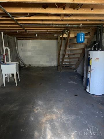 112 W Leslie Avenue, Woodlawn, OH 45215