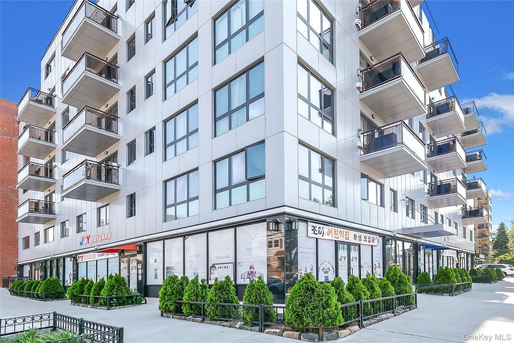 145-38 34 Avenue 4G, Flushing, NY 11354