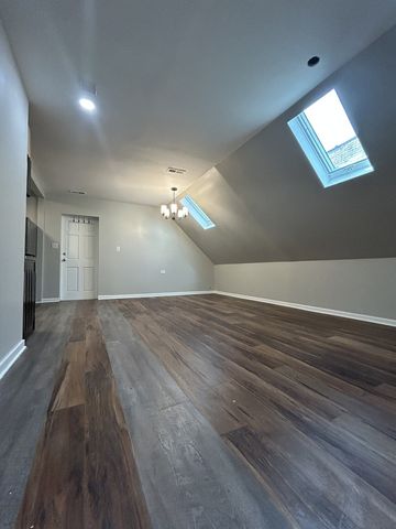 4834 N Ridgeway Avenue 3, Chicago, IL 60625