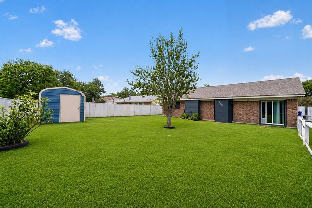 409 Southlake Drive, Forney, TX 75126