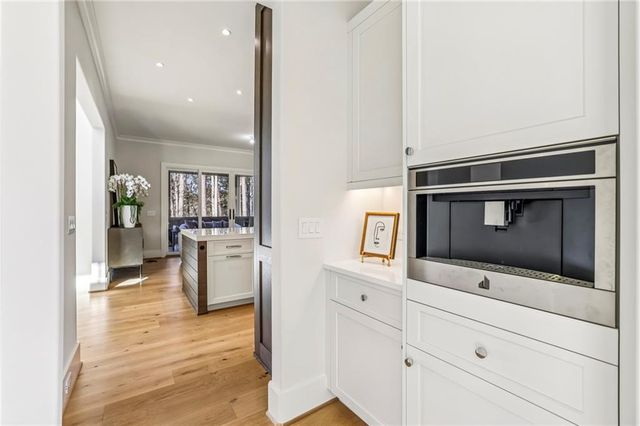 825 Kenry Court, Atlanta, GA 30342