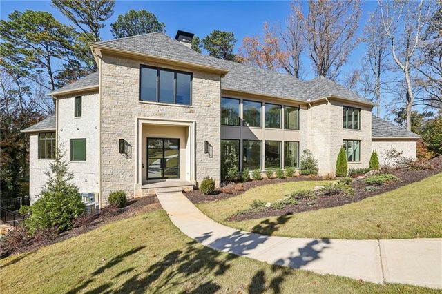 825 Kenry Court, Atlanta, GA 30342