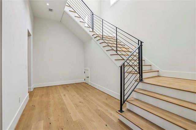 825 Kenry Court, Atlanta, GA 30342