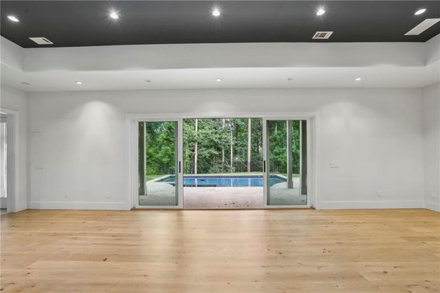 825 Kenry Court, Atlanta, GA 30342