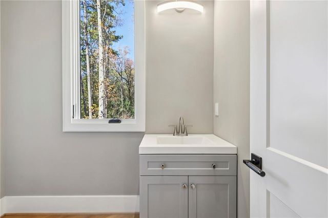 825 Kenry Court, Atlanta, GA 30342