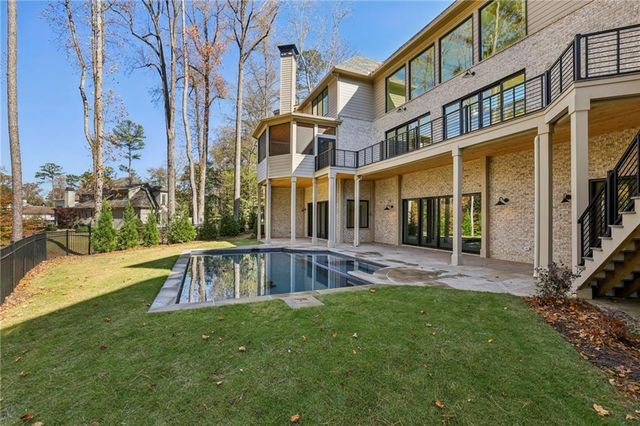 825 Kenry Court, Atlanta, GA 30342