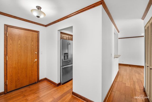 907 Curtiss Street 101, Downers Grove, IL 60515