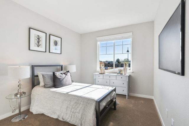 1476 Monument Ln, Fairfield, CA 94533