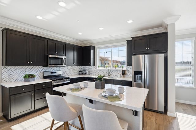 1476 Monument Ln, Fairfield, CA 94533