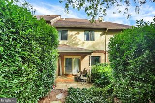 441 STONEGATE CT, Millersville, PA 17551