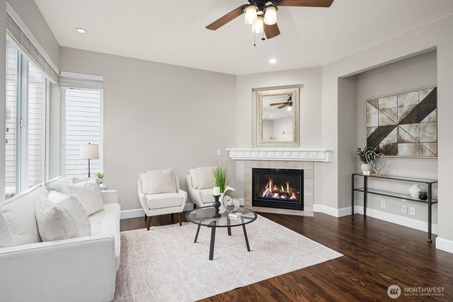 7306 Douglas Avenue SE, Snoqualmie, WA 98065
